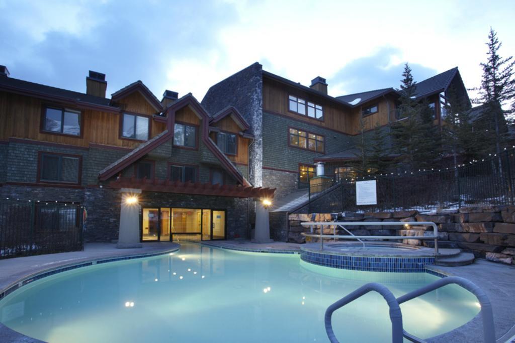 Platinum Suites Resort - Vacation Rentals Canmore Exterior foto