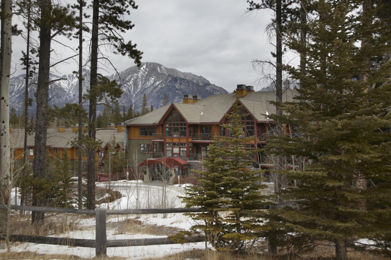 Platinum Suites Resort - Vacation Rentals Canmore Exterior foto